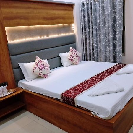 Hotel City Park Guwahati Buitenkant foto