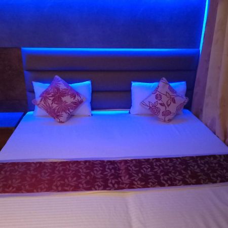 Hotel City Park Guwahati Buitenkant foto