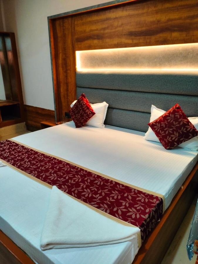 Hotel City Park Guwahati Buitenkant foto