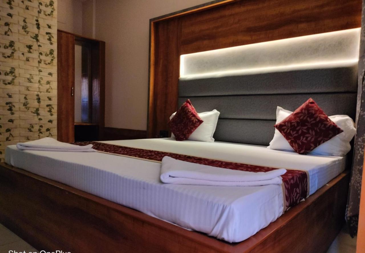 Hotel City Park Guwahati Buitenkant foto